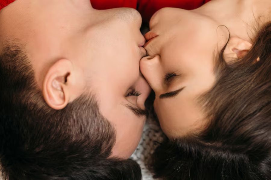 Rainbow-kiss-2