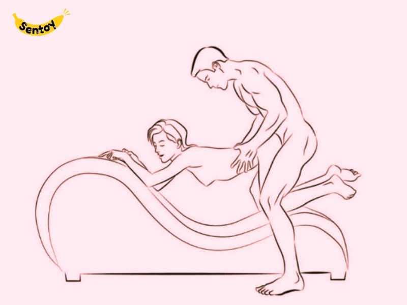 Tư thế quan hệ doggy trên ghế tình yêu